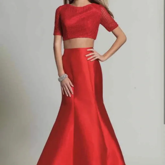 open lace back dress Dave & Johnny 11228